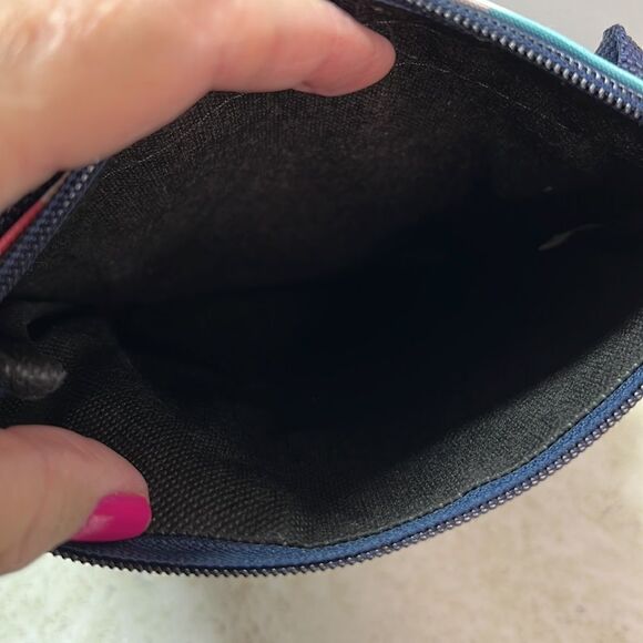 Simply Southern Triple Zip Crossbody Turtles - Picture 6 of 7